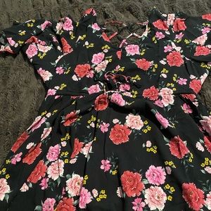 Floral cross back torrid dress ❤️💕